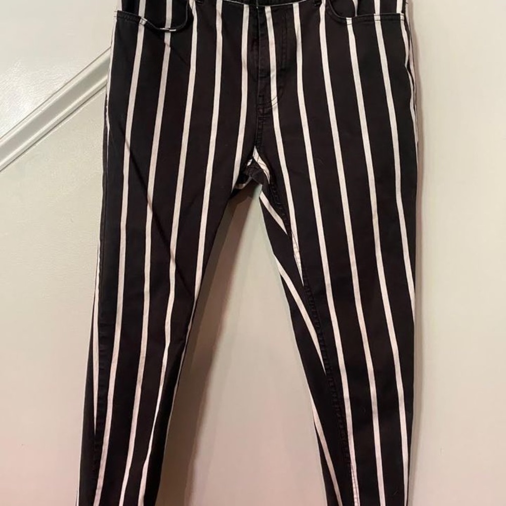 Zara Black and White Striped Men Pants